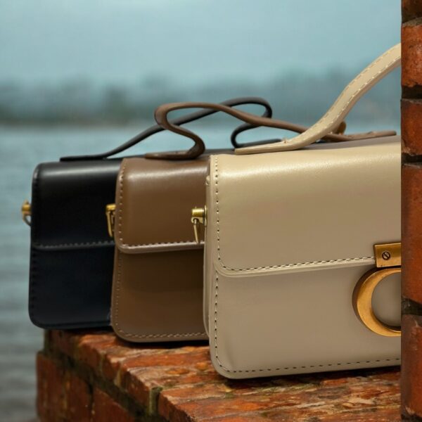 Elegant Leather Handbag with Gold Buckle - Image 16